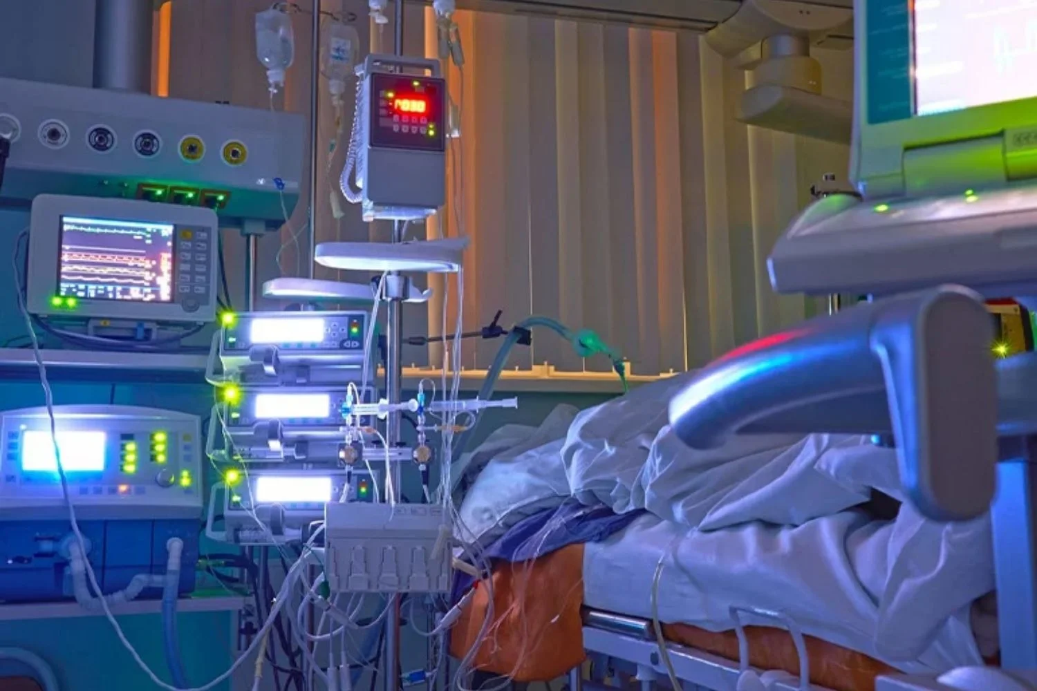 Pc Bombay Hospital
